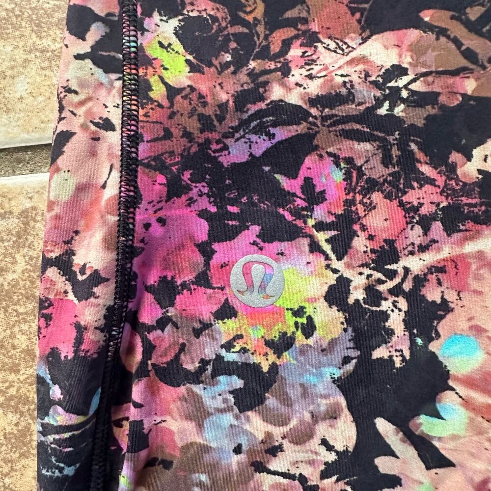 Lululemon Base‎ Pace High-Rise Leggings 25" Stencil Blossom Red Multi Size 4 - Picture 7 of 10